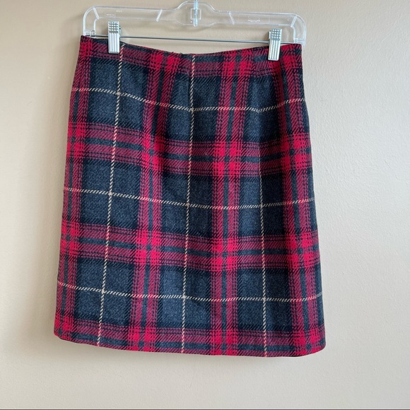B. MOSS wool plaid wrap skirt size 4 - Picture 4 of 6